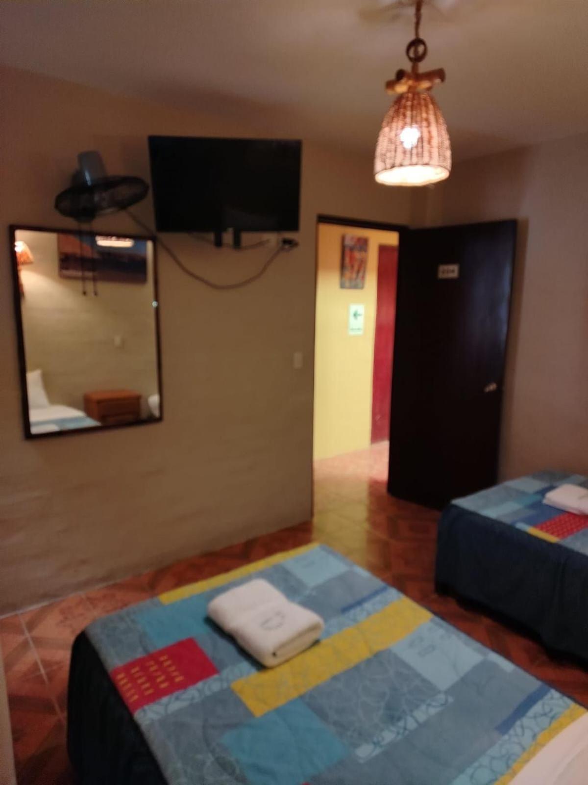 Hostal Refugio Del Pirata ปารากัส ภายนอก รูปภาพ